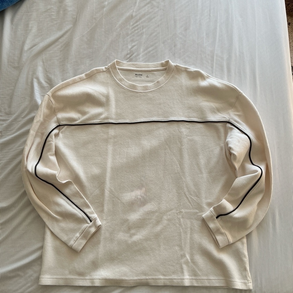 Hollister Cream Long Sleeve Tee with Black Accents XL